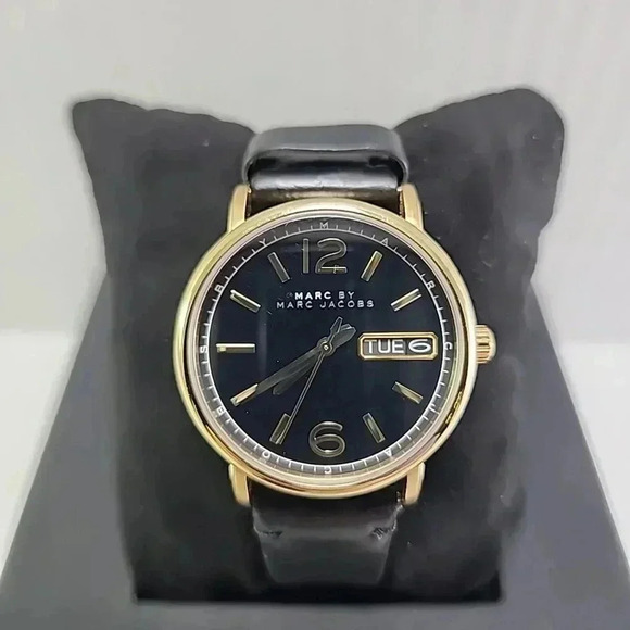 Womens Marc by Marc Jacobs MBM8651 Fergus Day Date 38MM Gold Watch New Battery - Picture 1 of 16